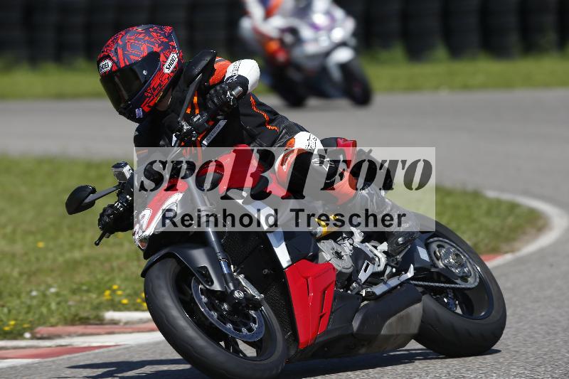 /Archiv-2024/29 12.06.2024 MOTO.CH Track Day ADR/Gruppe blau/59